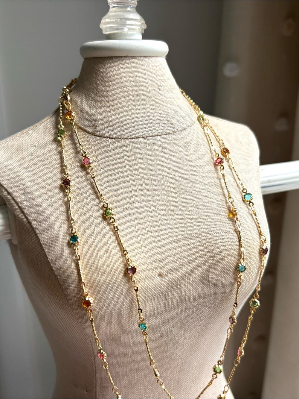 NWOT 18K Plated Gold Multicolor Rhinestone Link Chain Long Necklace - Picture 6 of 10